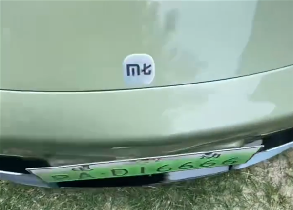 星歐平台官網:離譜!小米YU7還未上市 老頭樂版已交付:車標是“M七”